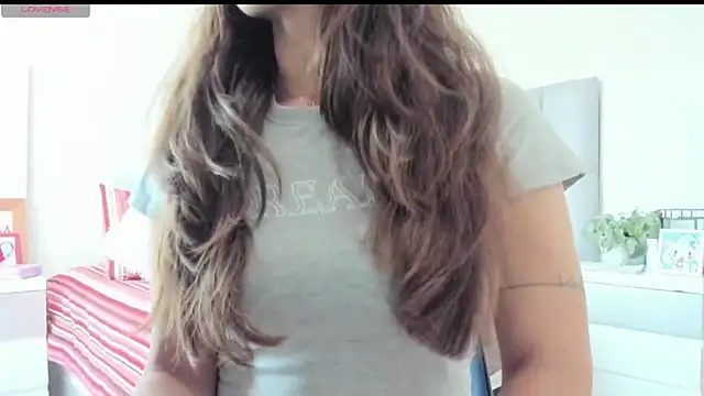 Snapshot of Charlotte7-7 chatting on 09/26/25, 04:22 Charlotte7-7 online show from 09/26/25, 04:22