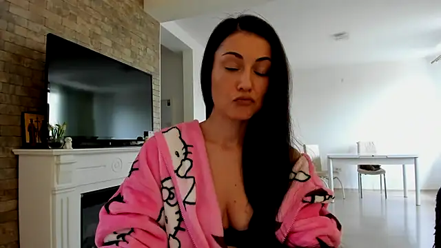 Snapshot of OliviaSirena chatting on 03/27/26, 01:22 OliviaSirena online show from 03/27/26, 01:22