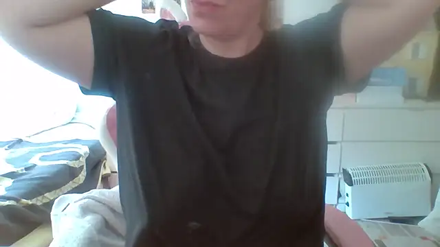 BondageGirl35 online show from 03/25/26, 04:46