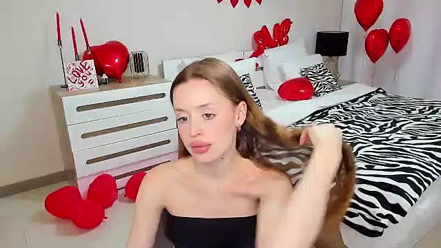 Snapshot of _Sweet__Cherry_ chatting on 02/09/25, 04:25 Sweet Cherry online show from 02/09/25, 04:25