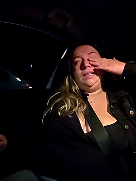 isabella rossse online show from 10/29/25, 12:35