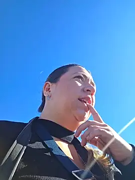 isabella rossse online show from 04/06/26, 03:02