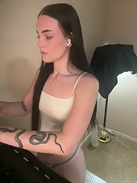 Snapshot of KarissaChantelle chatting on 07/18/26, 03:38 KarissaChantelle online show from 07/18/26, 03:38