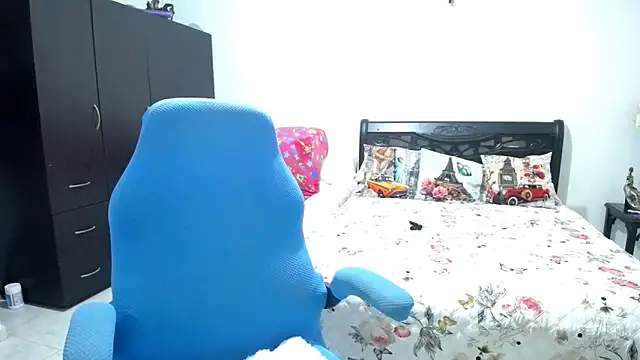 Xiimen online show from 11/13/25, 10:52