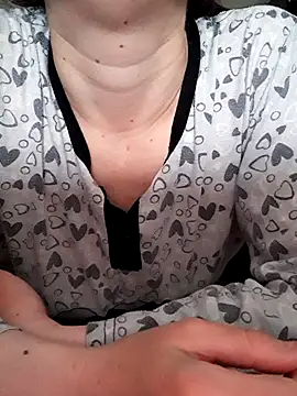 Moi Lina online show from 10/10/25, 11:42