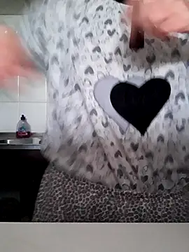 Moi Lina online show from 10/15/25, 11:10