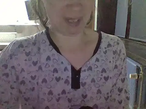 Moi Lina online show from 10/17/25, 09:39