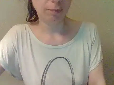 Moi Lina online show from 06/27/26, 12:15