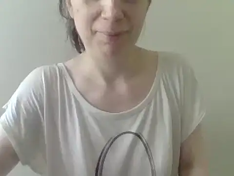 Moi Lina online show from 06/27/26, 02:12