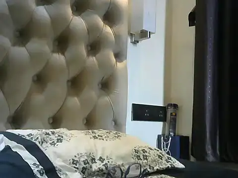 Snapshot of RANIRADHIK chatting on 01/13/26, 06:40 RANIRADHIK online show from 01/13/26, 06:40