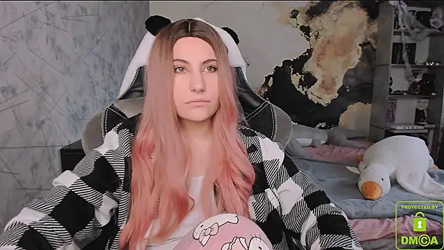 dj eban  online show from 10/21/25, 04:24