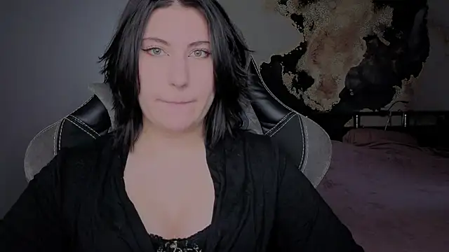 Snapshot of dj_eban_ chatting on 05/24/26, 01:54 dj eban online show from 05/24/26, 01:54