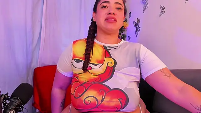 HannaMiillsxh online show from 05/01/26, 04:55