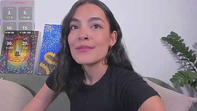 TIFFANYRUSSO online show from 03/27/26, 04:18