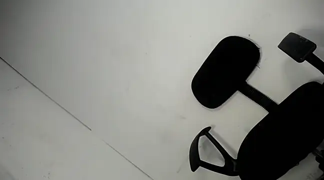 Ivana mooree online show from 01/05/25, 12:21