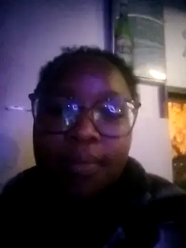 Sweetcutevee online show from 11/19/25, 10:21