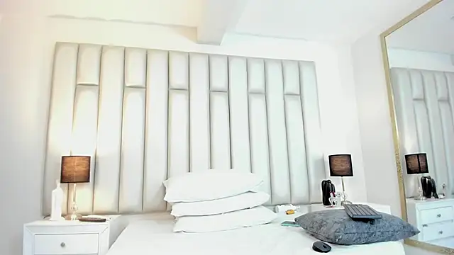 aandreaperez online show from 11/21/25, 11:58