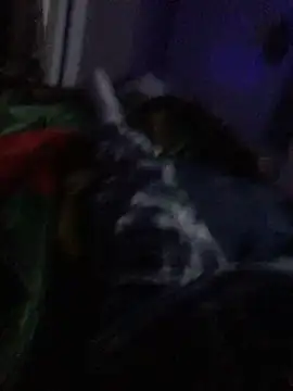 Hugetings online show from 12/17/24, 03:17