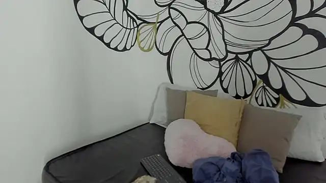 Snapshot of EmilySumer chatting on 05/10/26, 03:12 EmilySumer online show from 05/10/26, 03:12