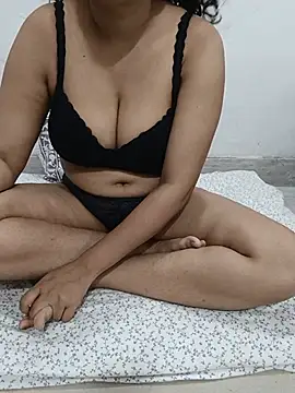 Snapshot of Rubyrosemumbai chatting on 06/25/26, 05:28 Rubyrosemumbai online show from 06/25/26, 05:28
