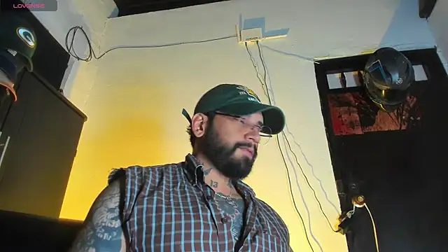 CamiloGray  online show from 12/18/25, 02:12