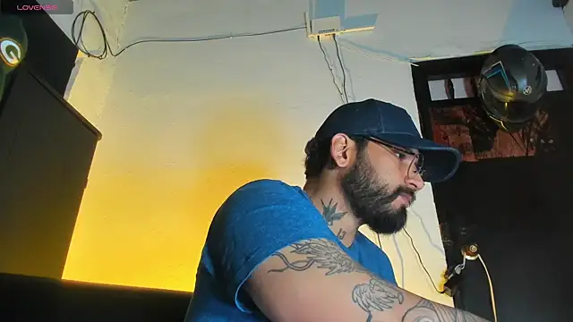 CamiloGray  online show from 12/21/25, 01:51