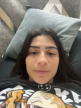 Snapshot of cutesarah_ chatting on 01/18/25, 01:30 cutesarah  online show from 01/18/25, 01:30