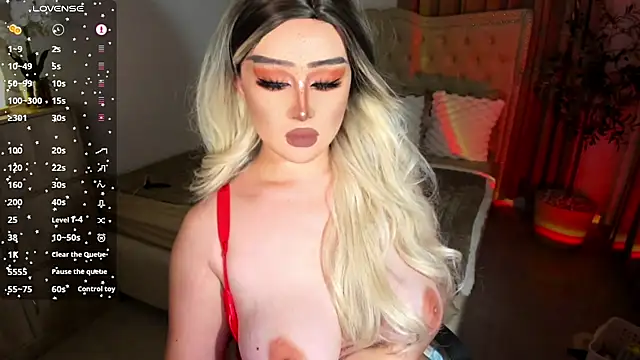 Snapshot of Miss_mariahmonroe chatting on 11/12/25, 10:15 Miss mariahmonroe online show from 11/12/25, 10:15