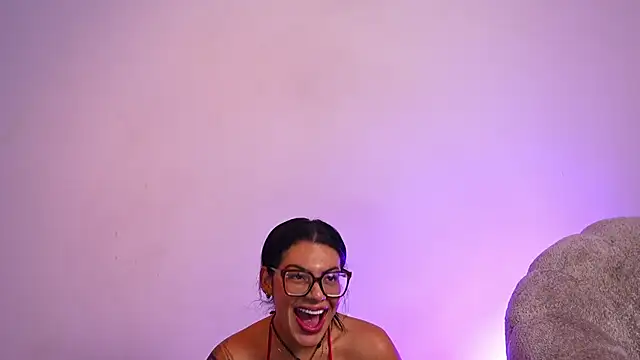 Snapshot of anyiled_hot chatting on 05/16/26, 02:30 anyiled hot online show from 05/16/26, 02:30