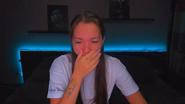 AlexaBarkley online show from 12/17/25, 12:16