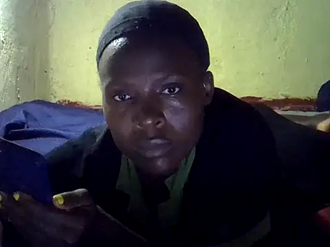 cute-shamza online show from 10/18/25, 05:14