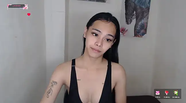 Snapshot of shecutie69 chatting on 02/18/25, 10:36 shecutie69 online show from 02/18/25, 10:36
