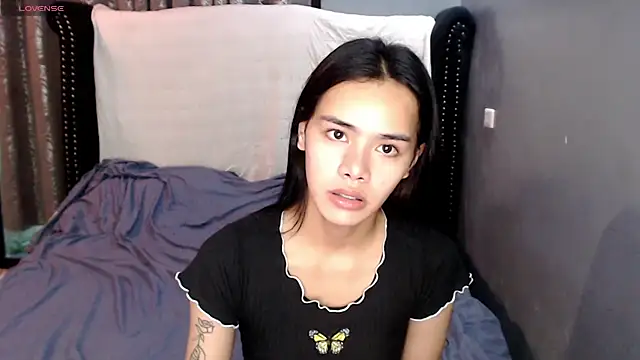 Snapshot of shecutie69 chatting on 10/14/25, 09:48 shecutie69 online show from 10/14/25, 09:48