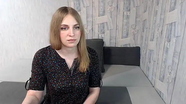 Snapshot of Pilly_green_ chatting on 02/25/25, 07:31 Pilly green online show from 02/25/25, 07:31
