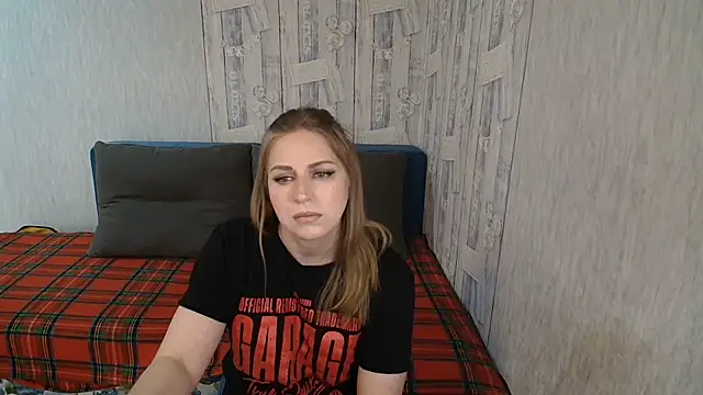 Pilly green  online show from 02/15/26, 07:51