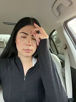 clairewntr online show from 12/21/25, 09:38