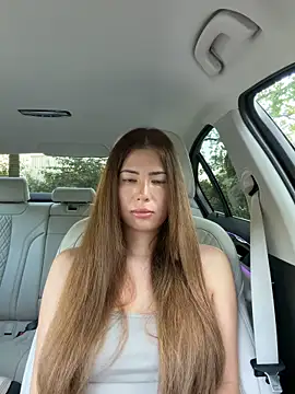 Snapshot of clairewntr chatting on 06/18/26, 06:45 clairewntr online show from 06/18/26, 06:45