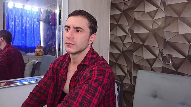 Latino stud4u online show from 05/21/26, 06:15