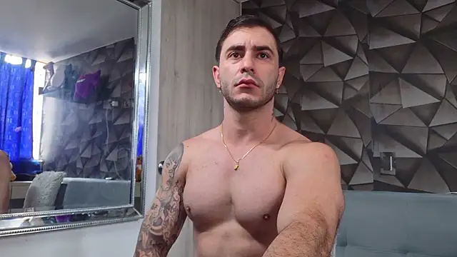 Latino stud4u online show from 05/31/26, 05:20