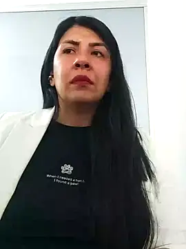 aisha latina online show from 12/04/24, 02:48