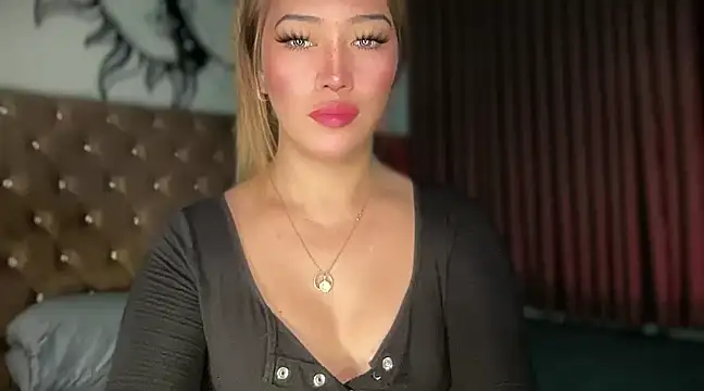 Snapshot of Jasmine_Elcock chatting on 01/23/25, 07:29 Jasmine Elcock online show from 01/23/25, 07:29