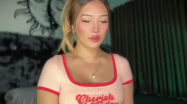 Snapshot of Jasmine_Elcock chatting on 02/01/25, 10:34 Jasmine Elcock online show from 02/01/25, 10:34