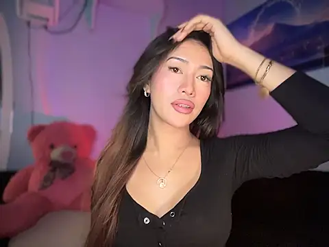 Snapshot of Jasmine_Elcock chatting on 11/23/25, 03:56 Jasmine Elcock online show from 11/23/25, 03:56