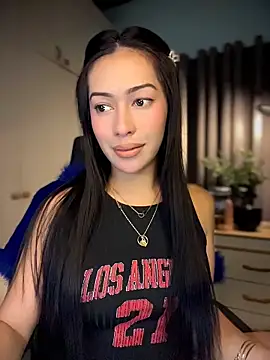 Jasmine Elcock online show from 04/26/26, 11:52