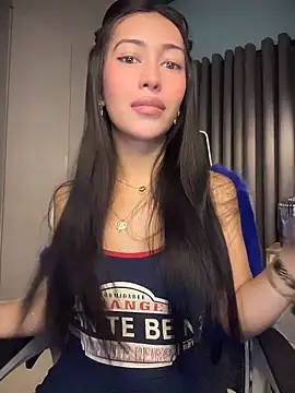 Jasmine Elcock online show from 05/13/26, 07:00