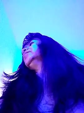 karlablue  online show from 10/26/25, 06:47