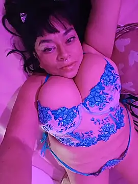 Snapshot of karlablue_ chatting on 05/23/26, 03:01 karlablue online show from 05/23/26, 03:01
