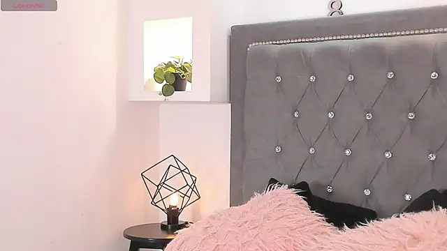 SophieRossi online show from 12/03/25, 10:08