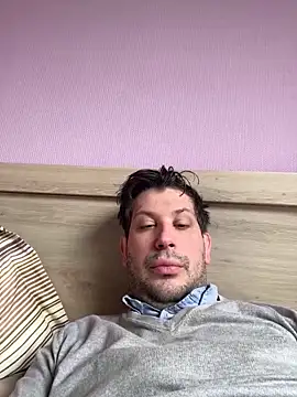 Taxidriver1988 online show from 02/04/25, 11:49