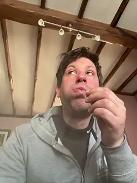 Taxidriver1988 online show from 03/17/26, 03:26